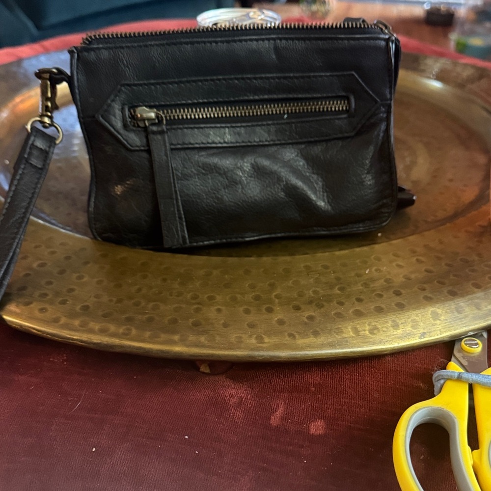 Sleek Black Day Mood Leather Wristlet Clutch with Front Zip Detail
